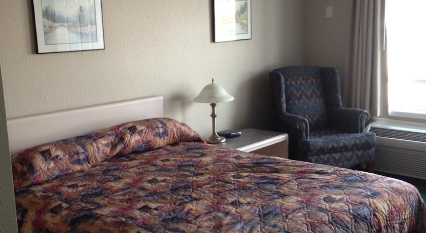 ซูเปอร์ 8 บาย วินด์แฮม โกลเดน Hotel ภายนอก รูปภาพ